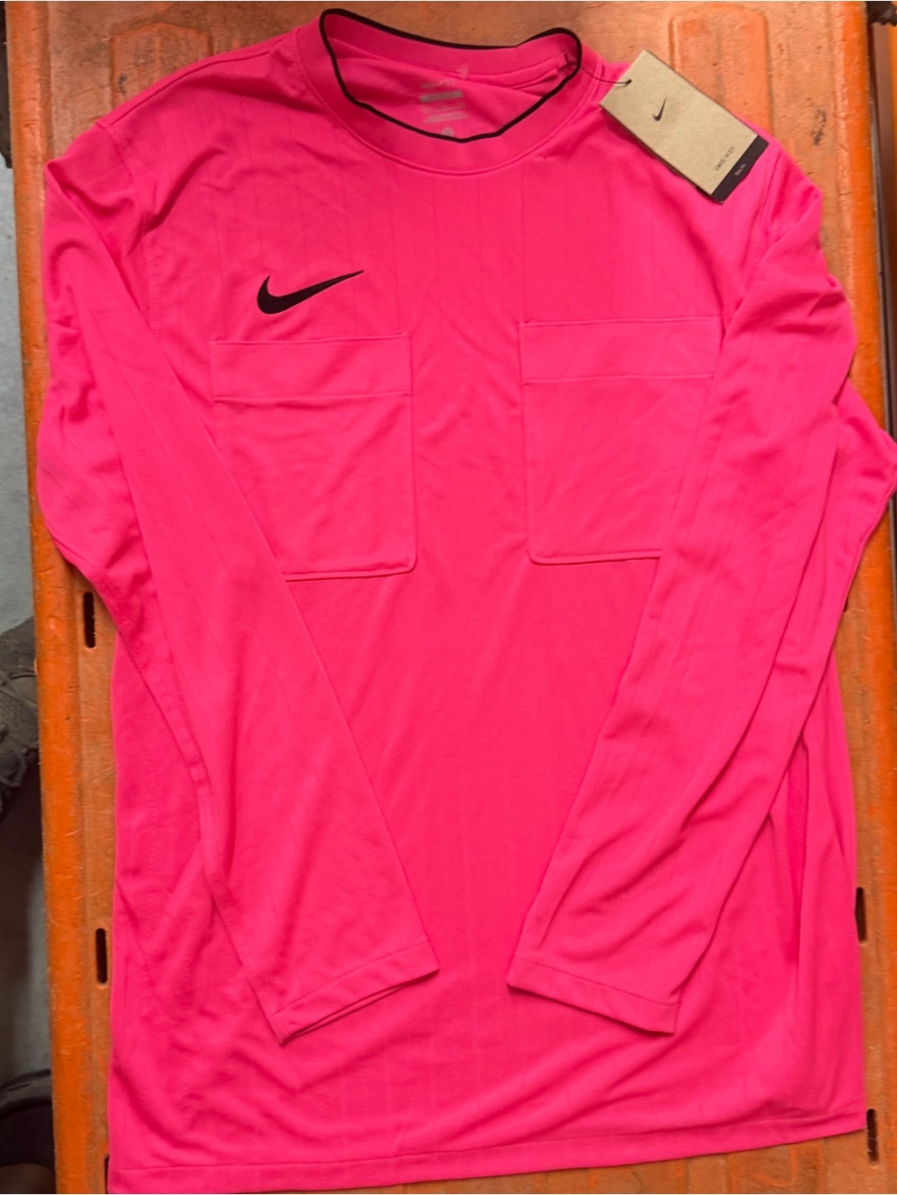 Nike Men’s Referee Pink Long Sleeve Soccer Futball Shirt - XL - Picture 3 of 6